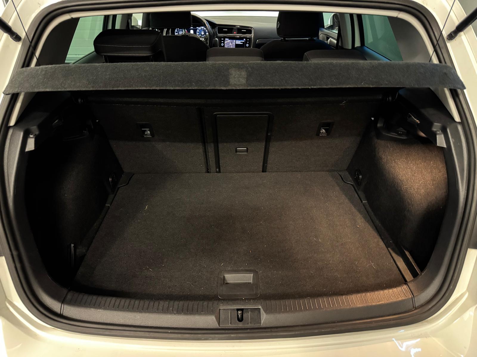 VW Golf 1.5 TSI R-Line Edition 45 DSG-image-25