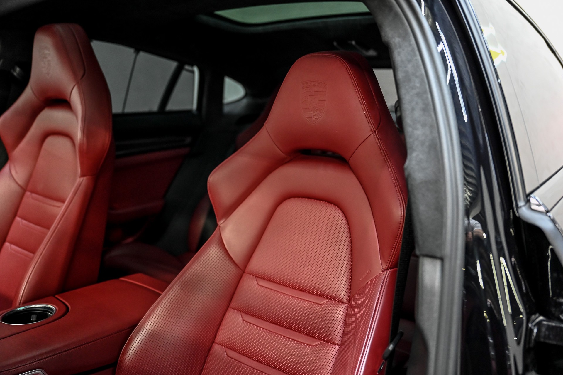 PORSCHE Panamera Turbo S E-Hybrid-image-25