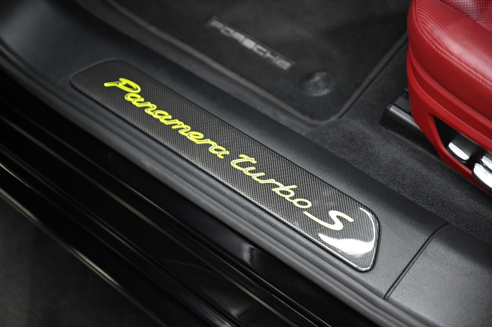 PORSCHE Panamera Turbo S E-Hybrid-image-39