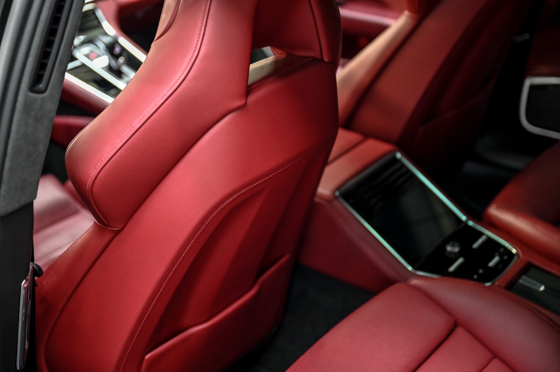 PORSCHE Panamera Turbo S E-Hybrid-image-32