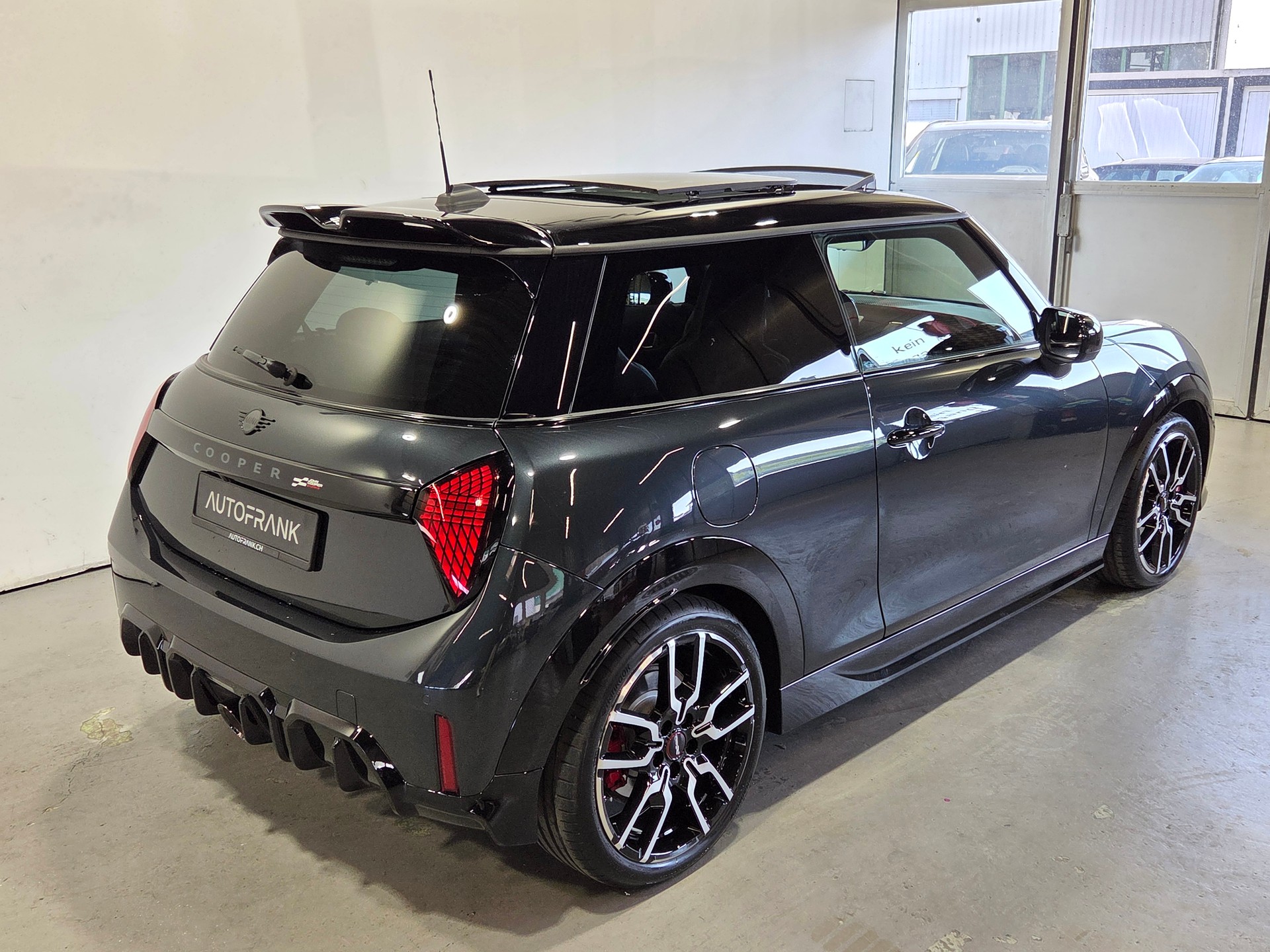 MINI Mini F66 2.0i John Cooper Works-image-15