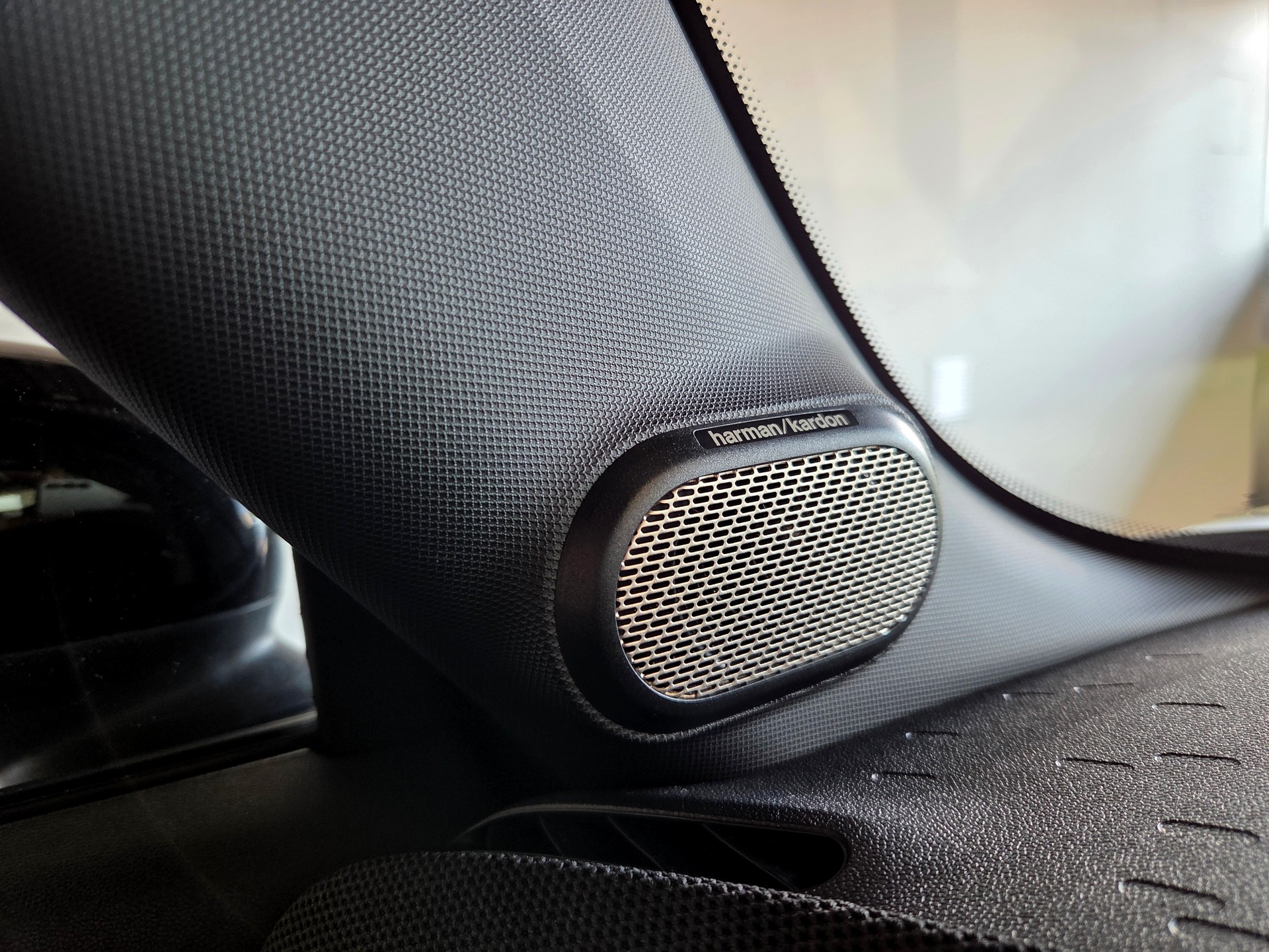MINI Mini F66 2.0i John Cooper Works-image-17