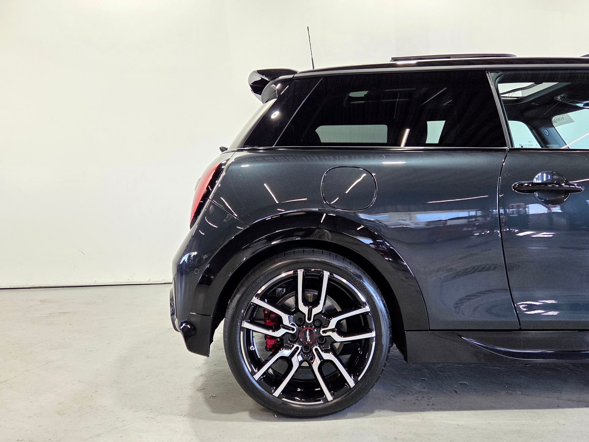MINI Mini F66 2.0i John Cooper Works-image-10