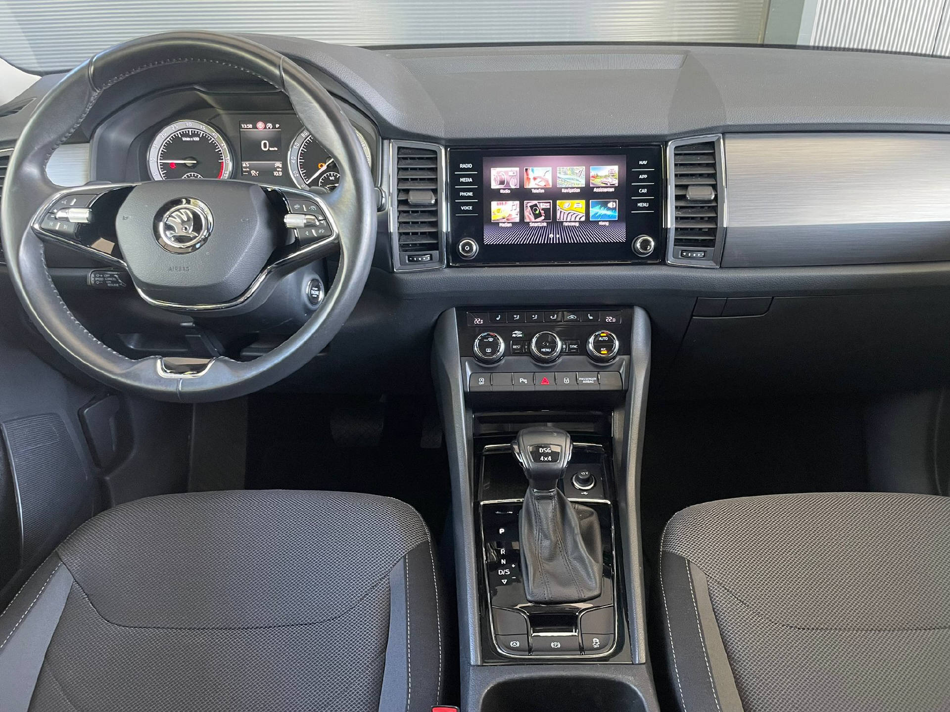 SKODA Kodiaq 2.0 TDI Ambition DSG-image-6
