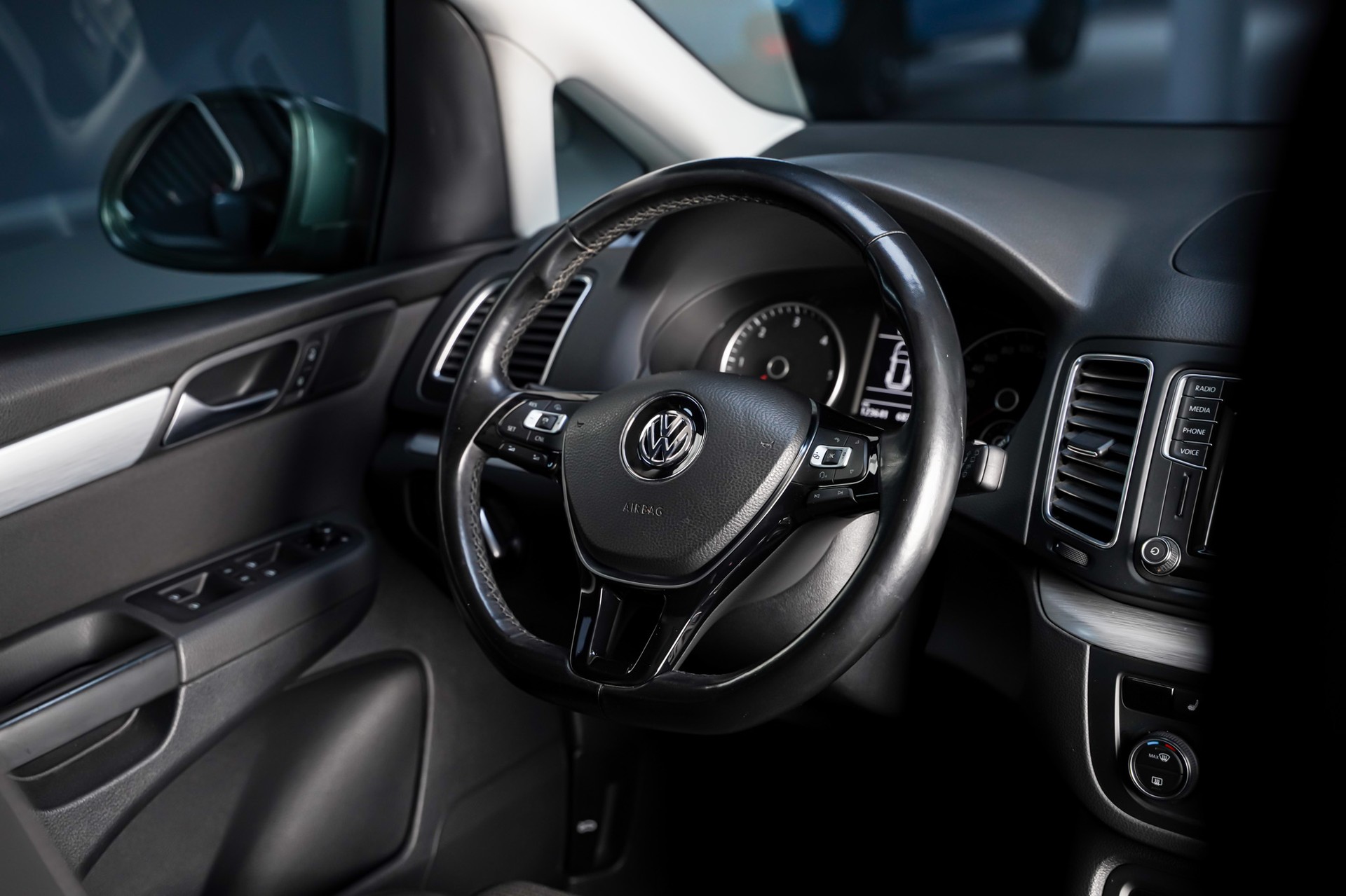 VW Sharan 2.0 TDI BMT Highline 4Motion DSG 7-Plätzer-image-18