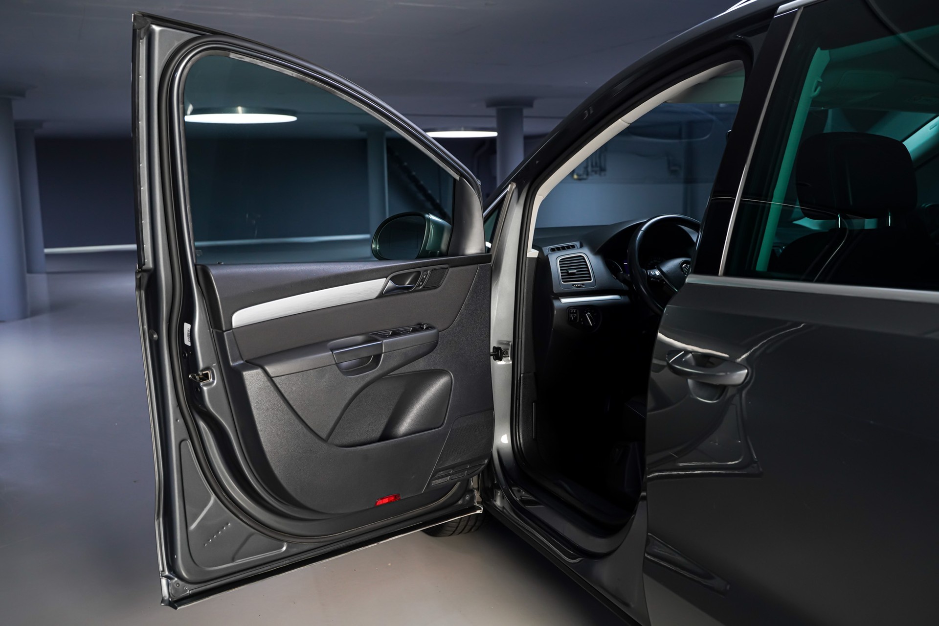 VW Sharan 2.0 TDI BMT Highline 4Motion DSG 7-Plätzer-image-8