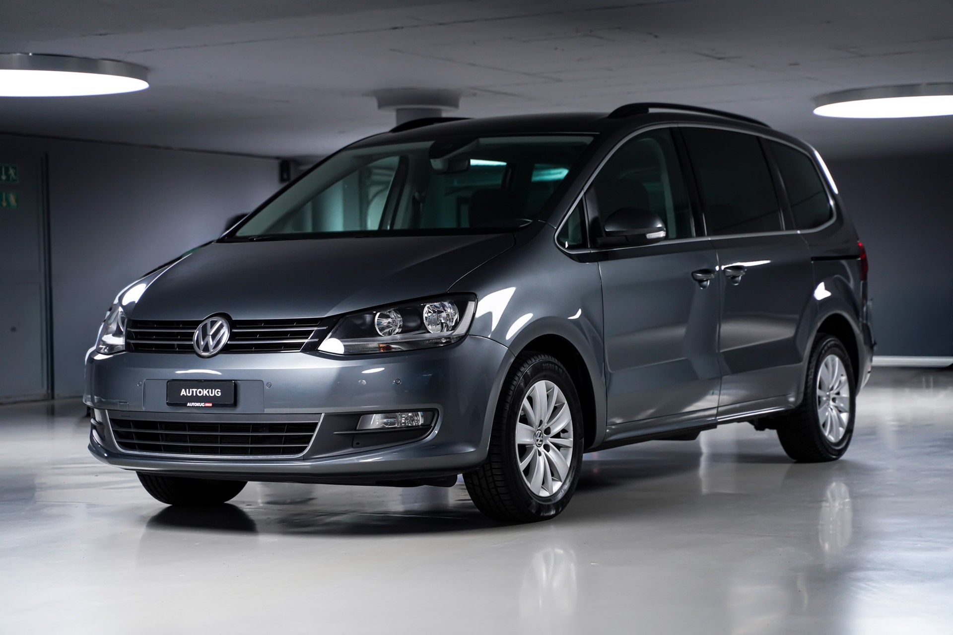 VW Sharan 2.0 TDI BMT Highline 4Motion DSG 7-Plätzer-image-0