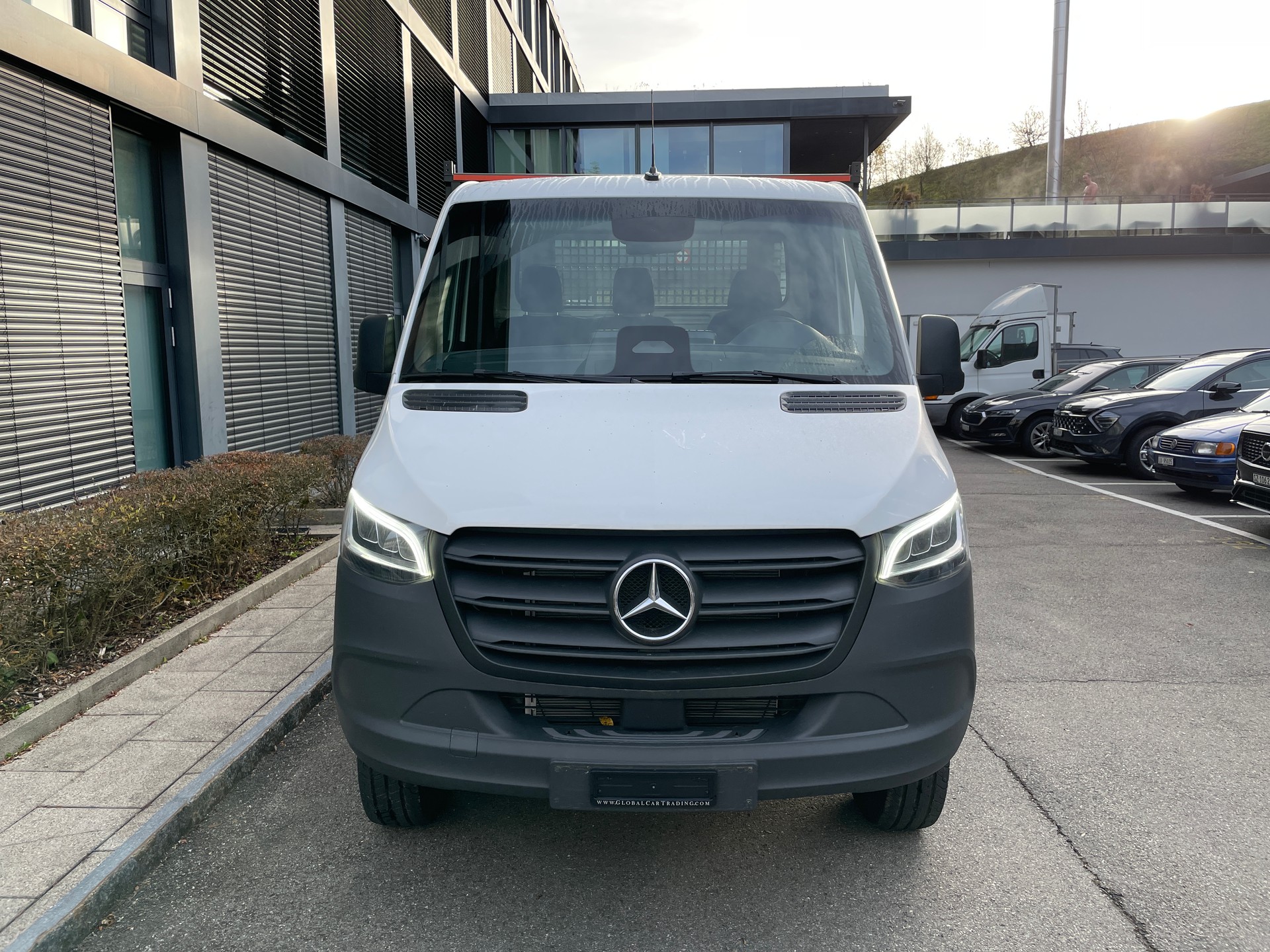MERCEDES-BENZ Sprinter 319 CDI Standard 9G-TRONIC 4x4 Pritsche-showroom-element-1