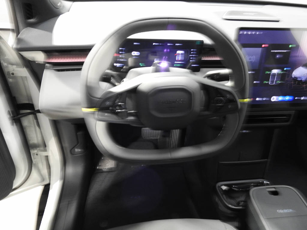 LYNK & CO 02-image-6