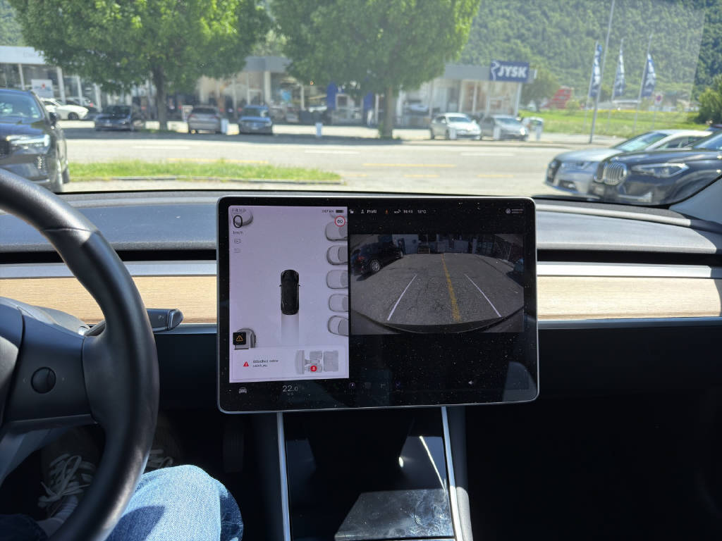 TESLA Model 3 Long Range Dual Motor AWD-image-10
