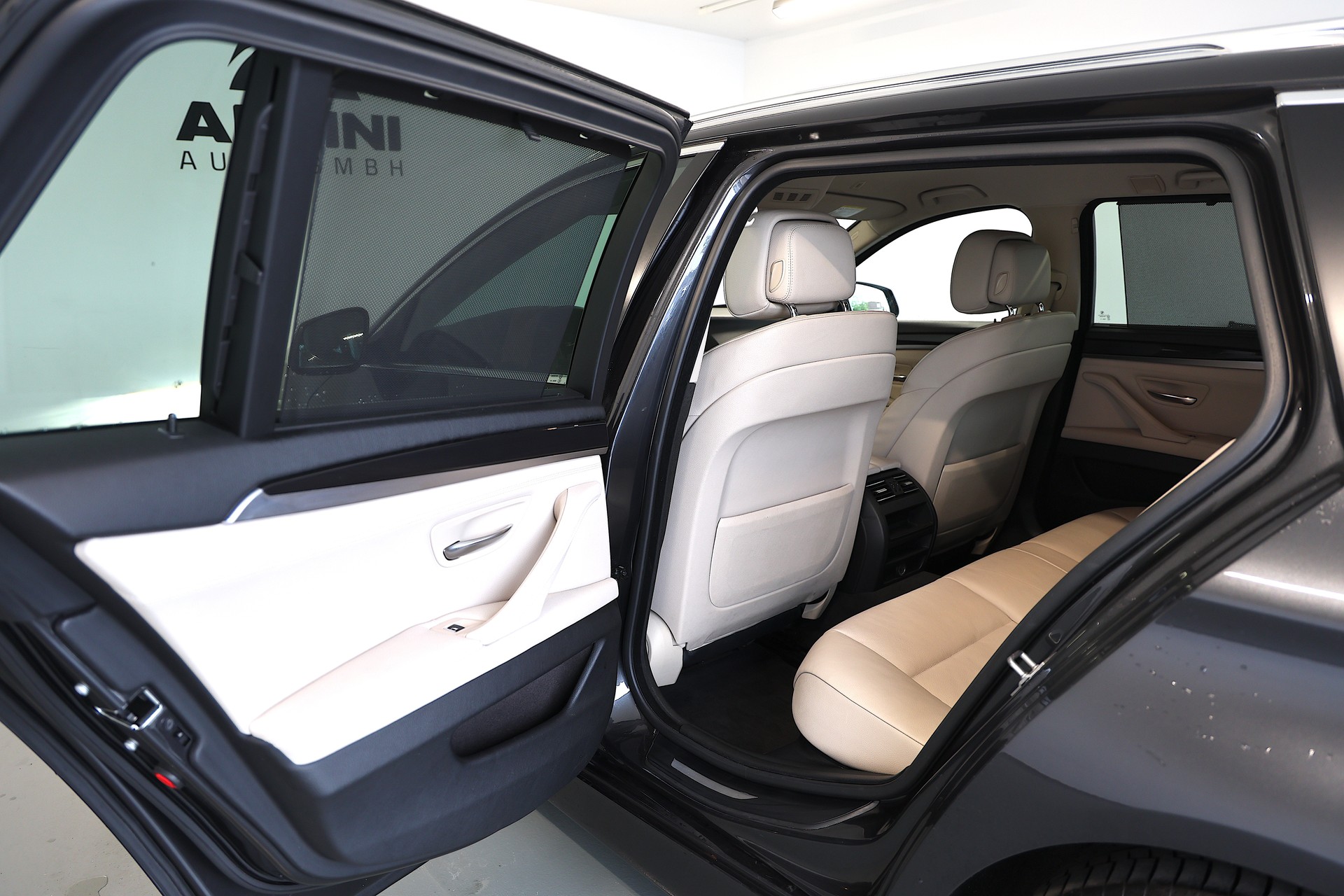 BMW 520d Touring Steptronic-image-15