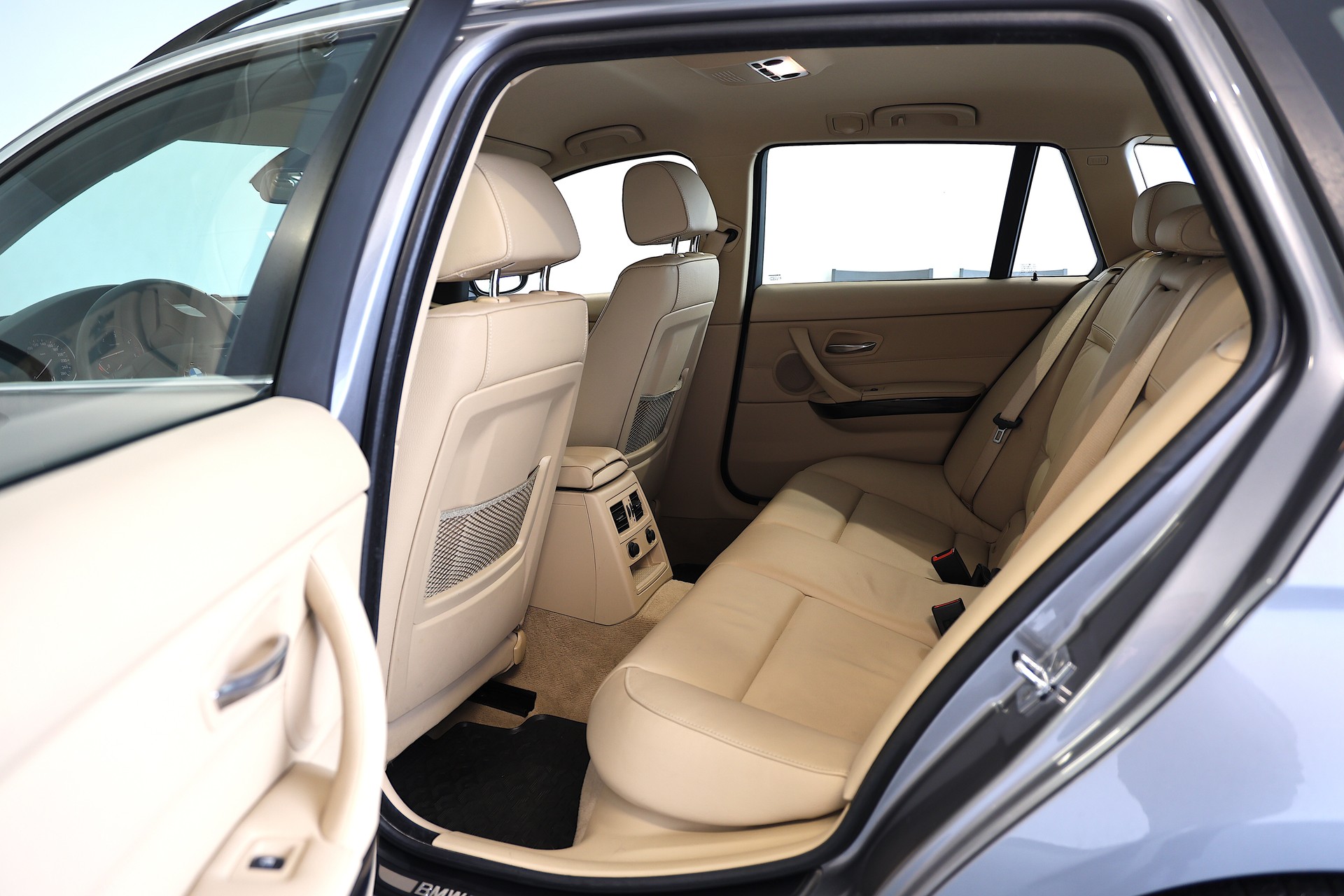 BMW 520d Touring Steptronic-image-15