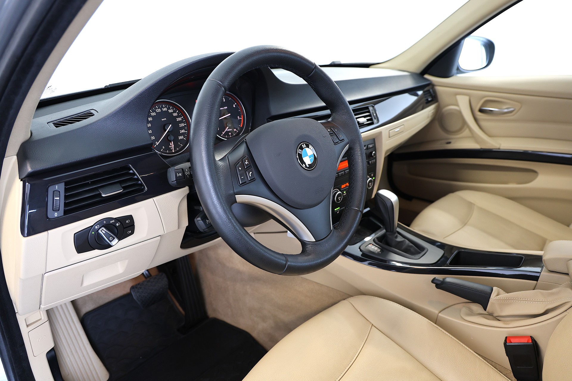 BMW 520d Touring Steptronic-image-8