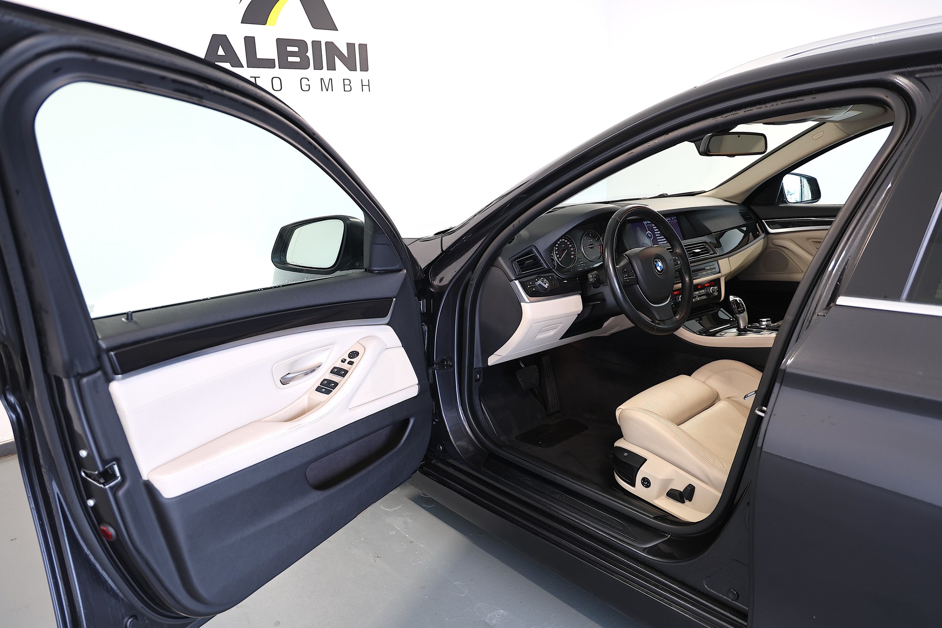 BMW 520d Touring Steptronic-image-6