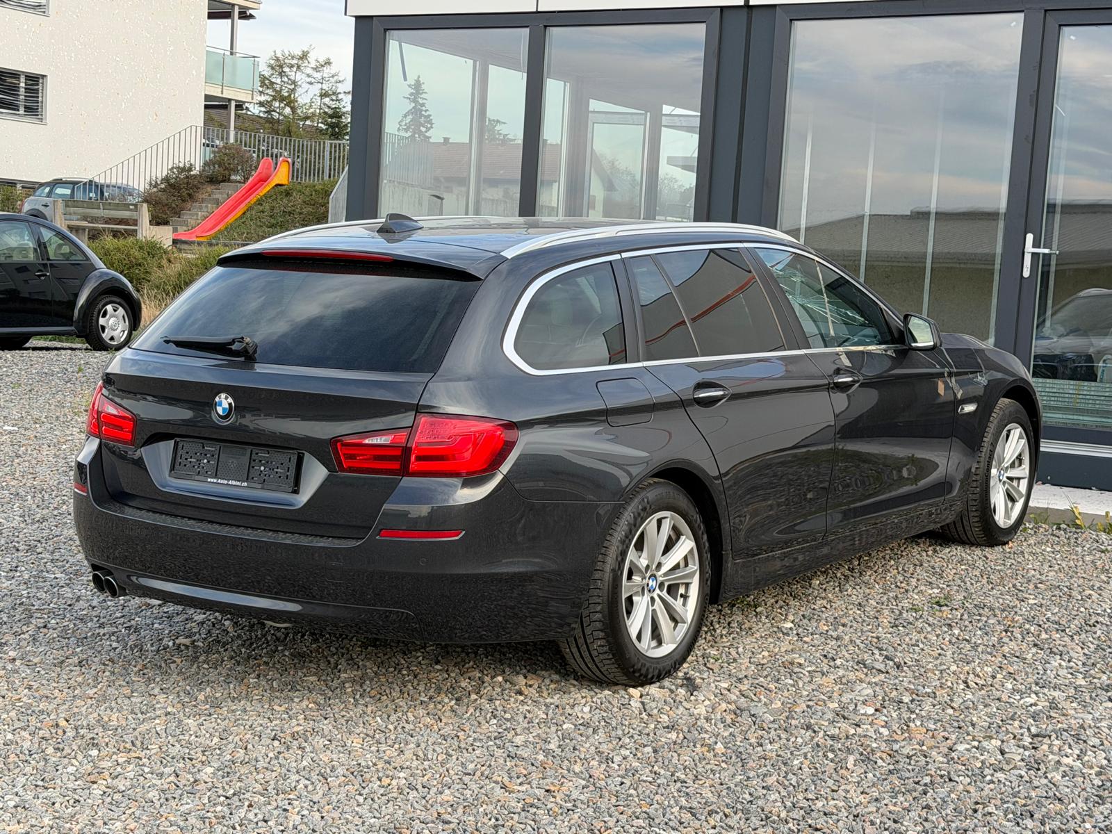 BMW 520d Touring Steptronic *HAGELSCHADEN* **Jetzt nur noch CHF 6'900.- statt CHF 9'900.-**-image-8