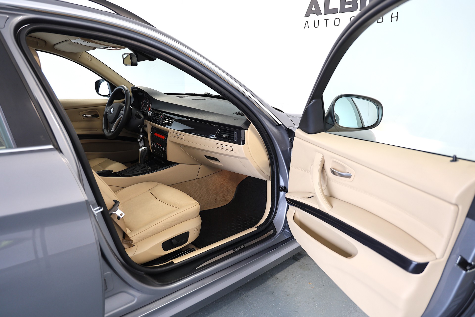 BMW 520d Touring Steptronic-image-11