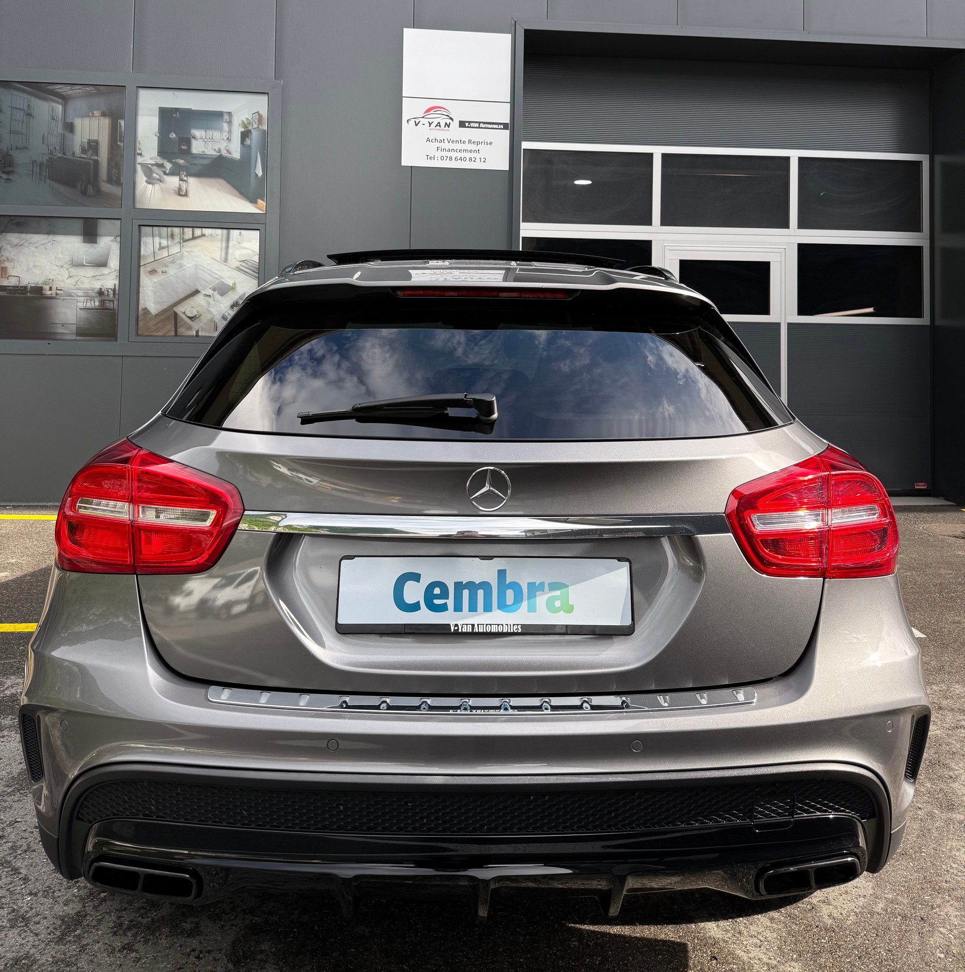 MERCEDES-BENZ GLA 45 AMG 4Matic 7G-DCT-image-4
