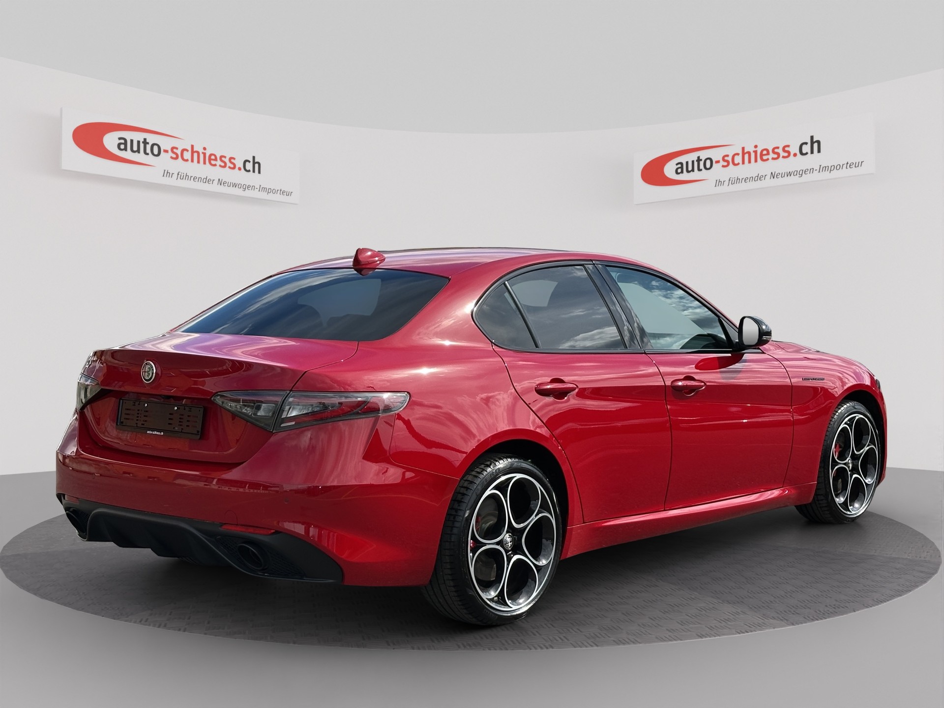 ALFA ROMEO Giulia 2.0 Competizione Q4 AT8-image-4