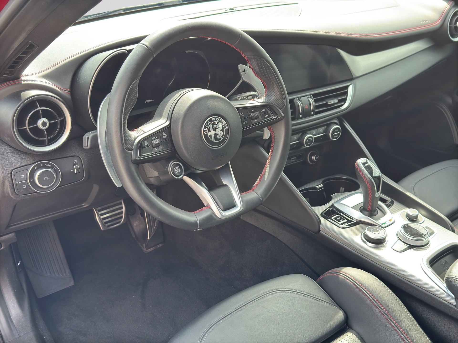 ALFA ROMEO Giulia 2.0 Competizione Q4 AT8-image-6