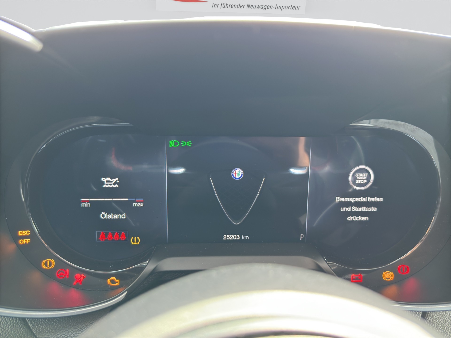 ALFA ROMEO Giulia 2.0 Competizione Q4 AT8-image-11
