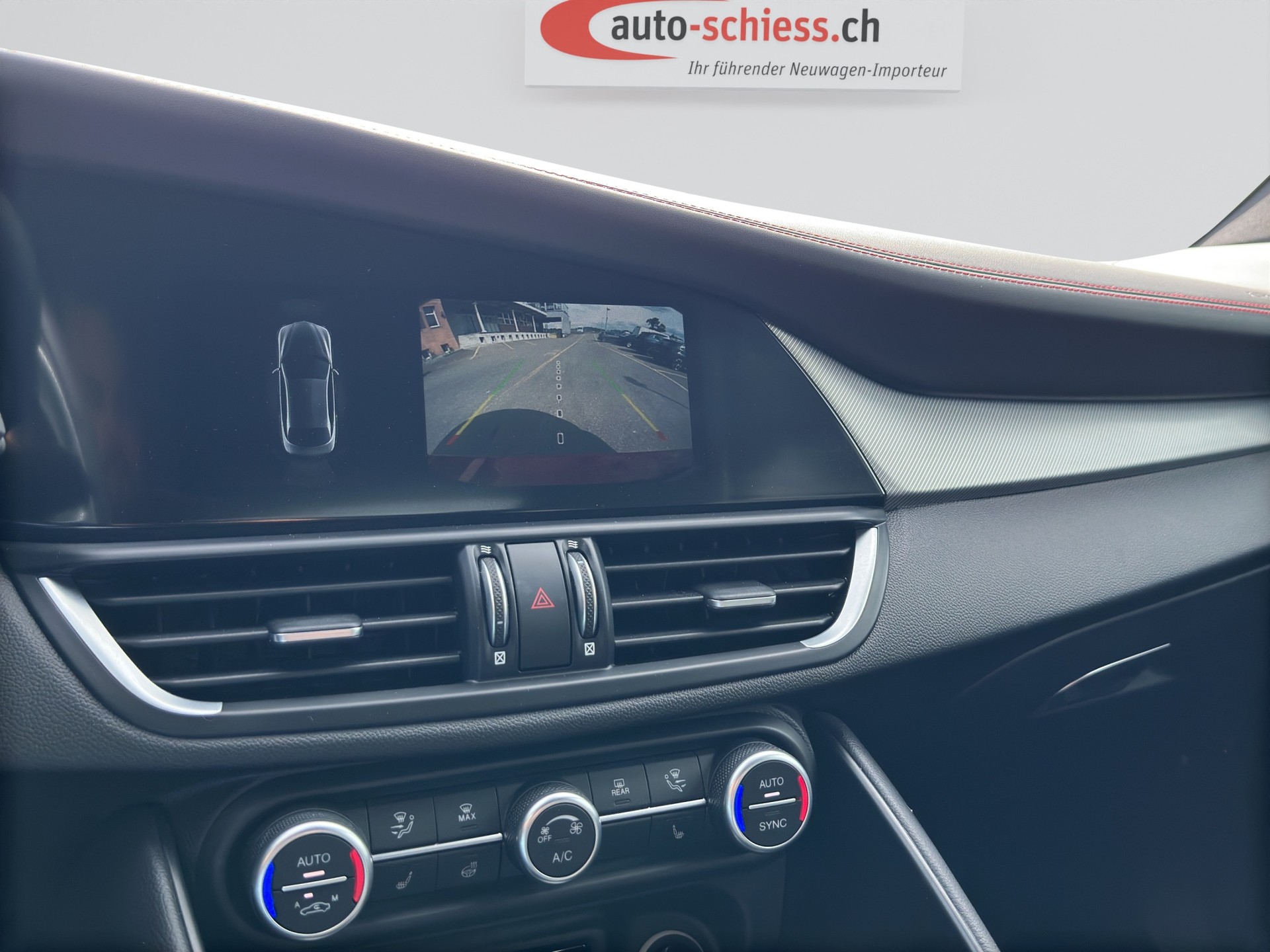 ALFA ROMEO Giulia 2.0 Competizione Q4 AT8-image-13