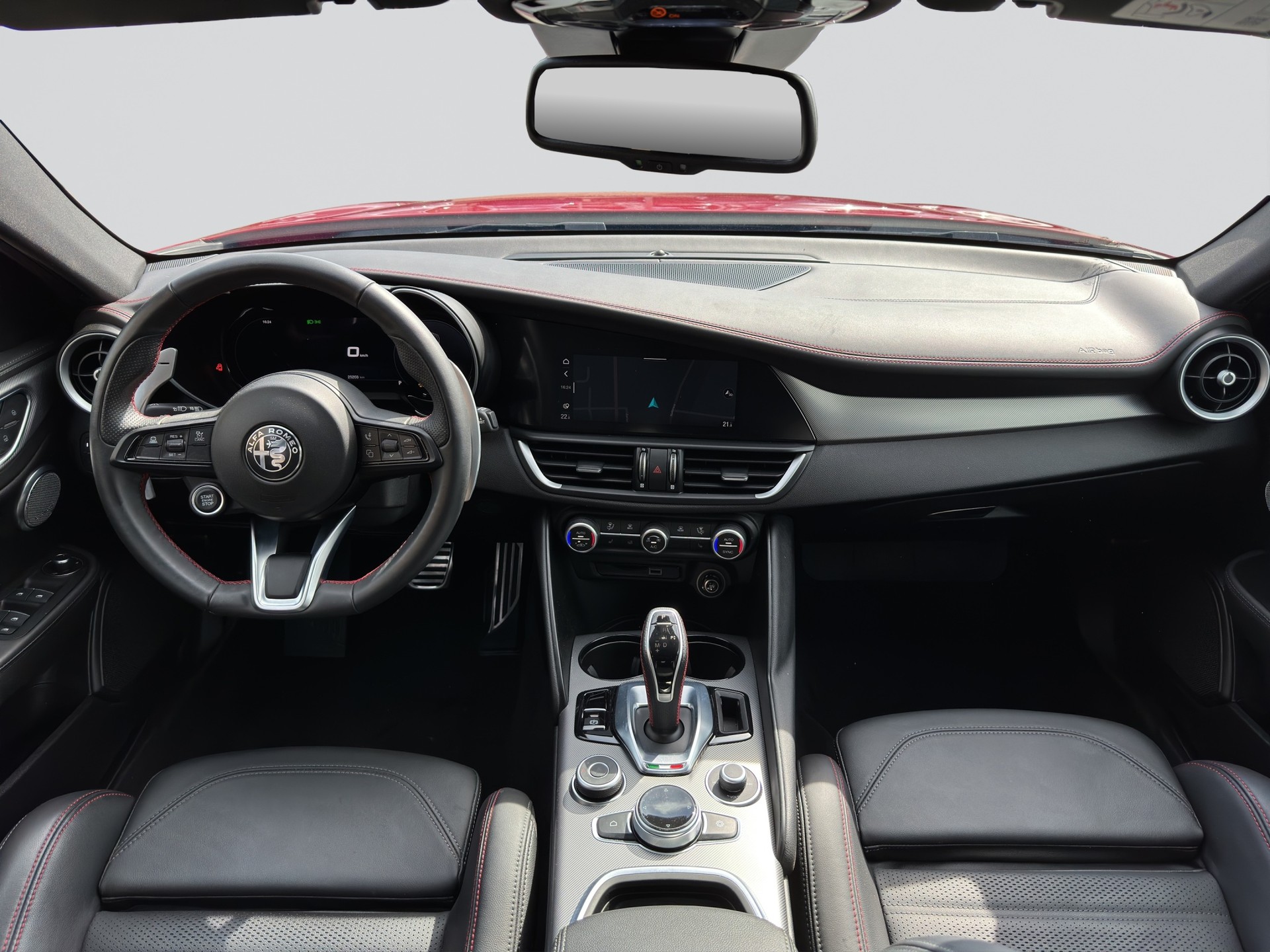 ALFA ROMEO Giulia 2.0 Competizione Q4 AT8-image-15