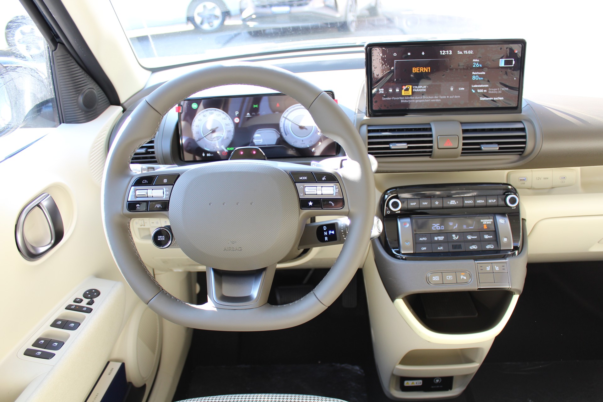 HYUNDAI Inster 49kWh Amplia-image-11