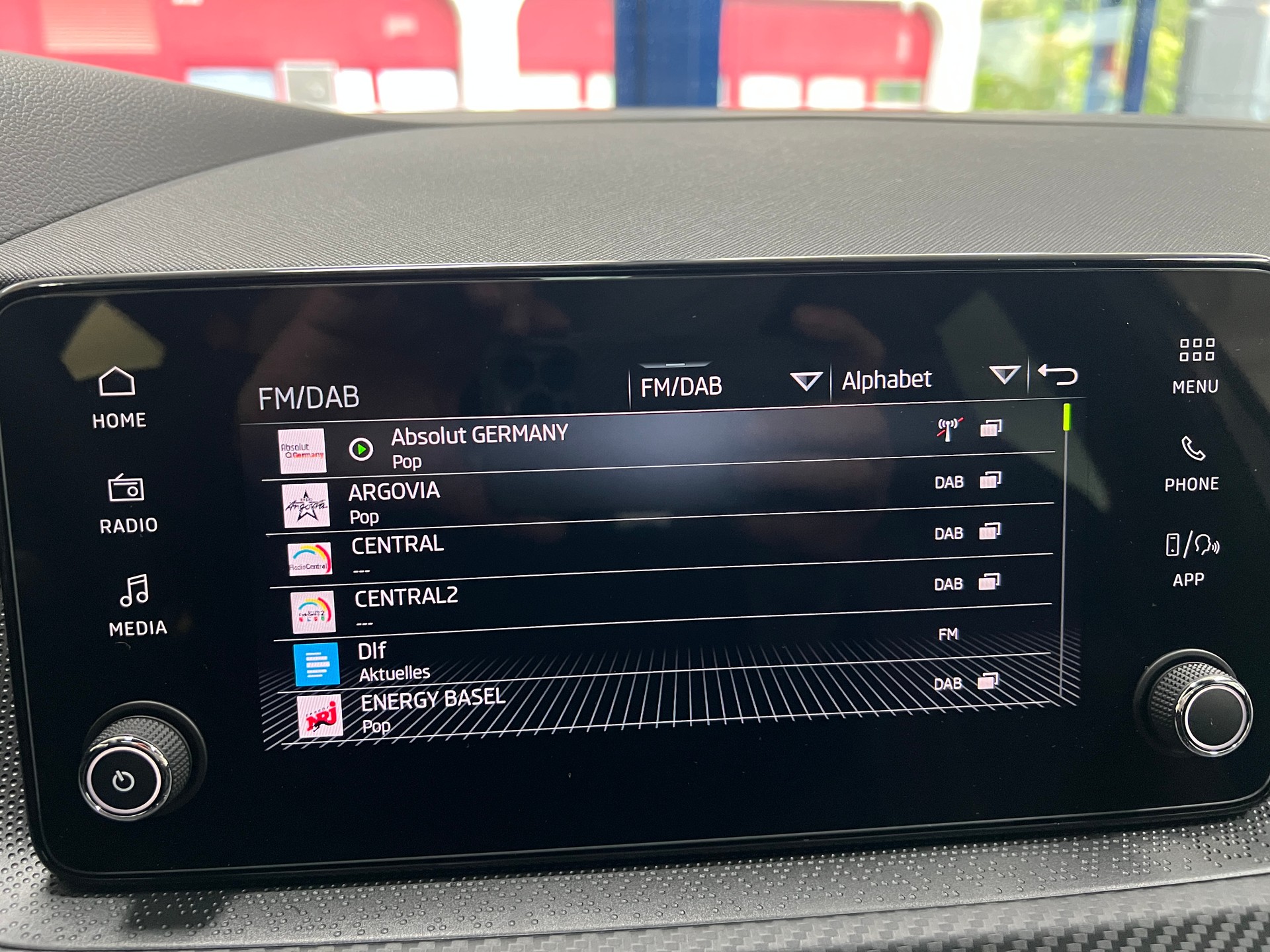 SKODA Scala 1.5 TSI Monte Carlo DSG-image-19