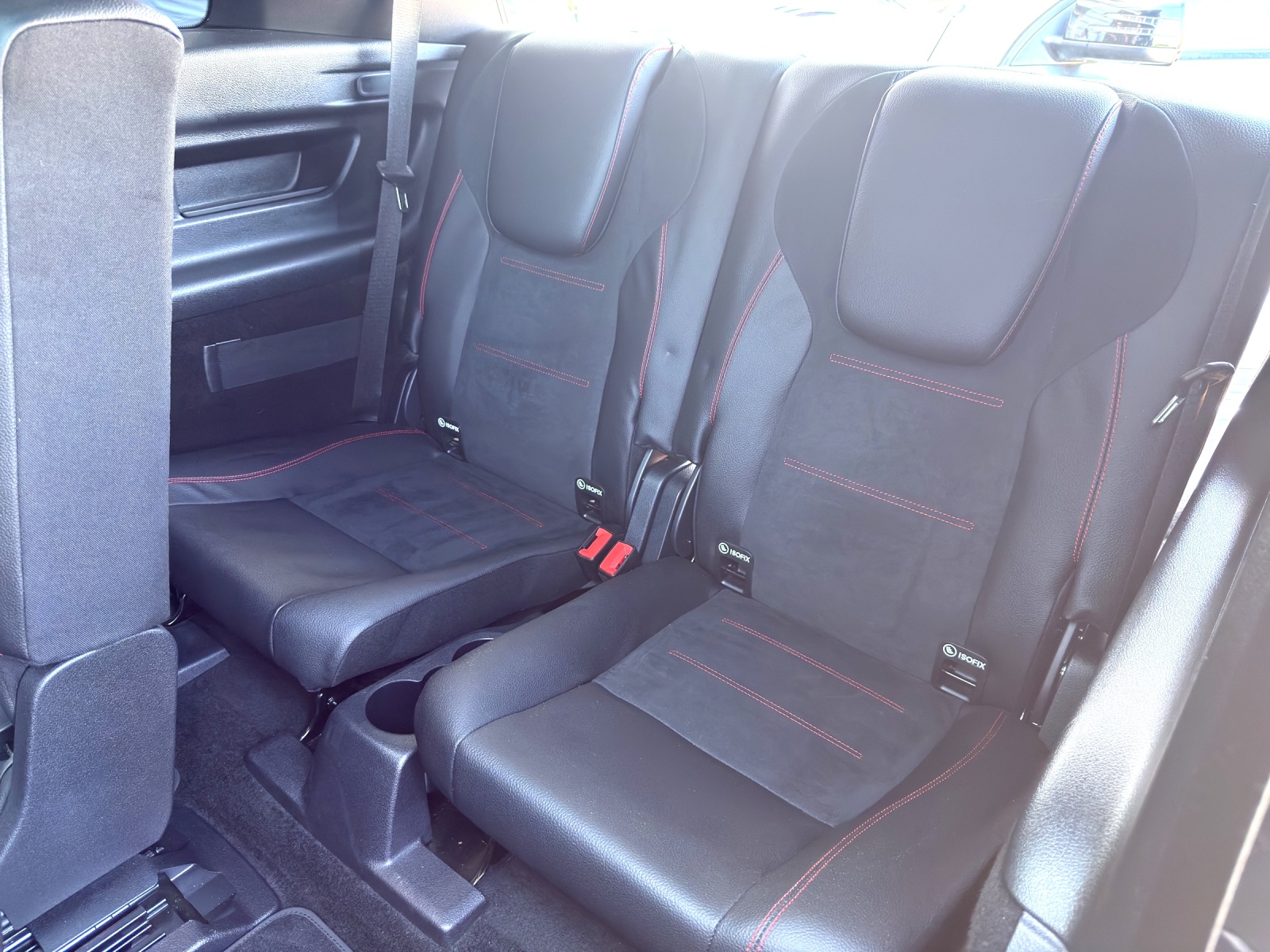MERCEDES-BENZ GLB 250 4Matic AMG Line 8G-Tronic-image-10