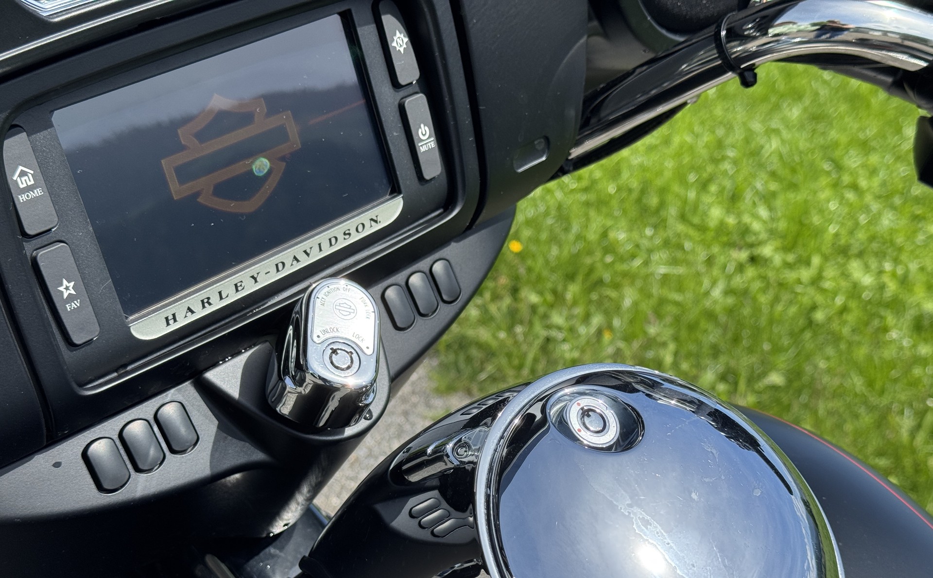 HARLEY-DAVIDSON Street Glide 103 special (35 KW möglich)-image-10