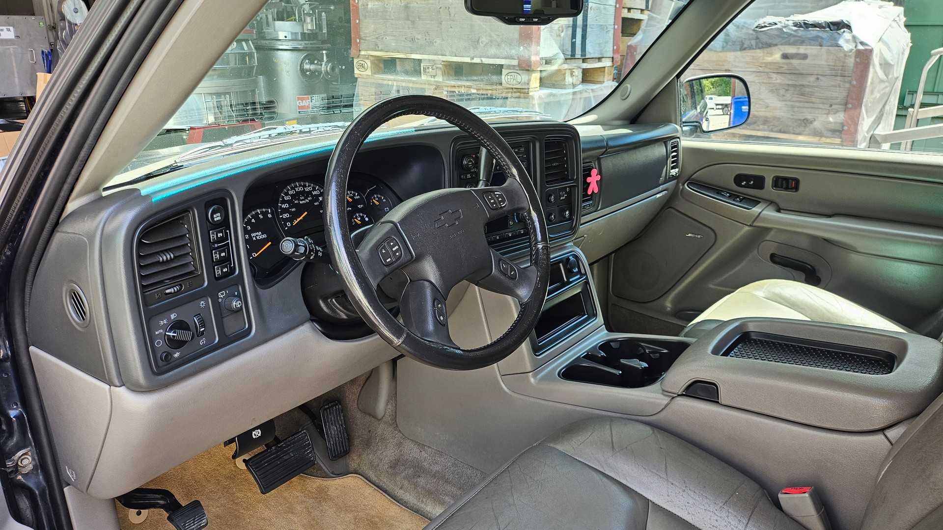 CHEVROLET Tahoe LT Autoride 5.3 Liter Vortec-image-4
