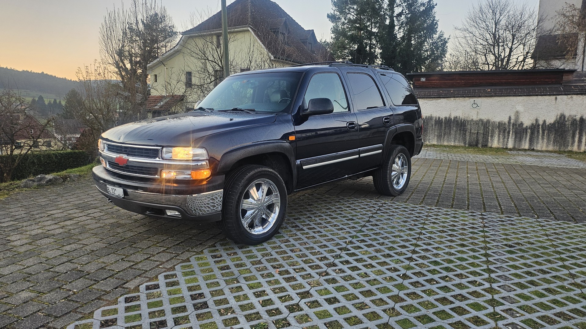 CHEVROLET Tahoe LT Autoride 5.3 Liter Vortec-image-1