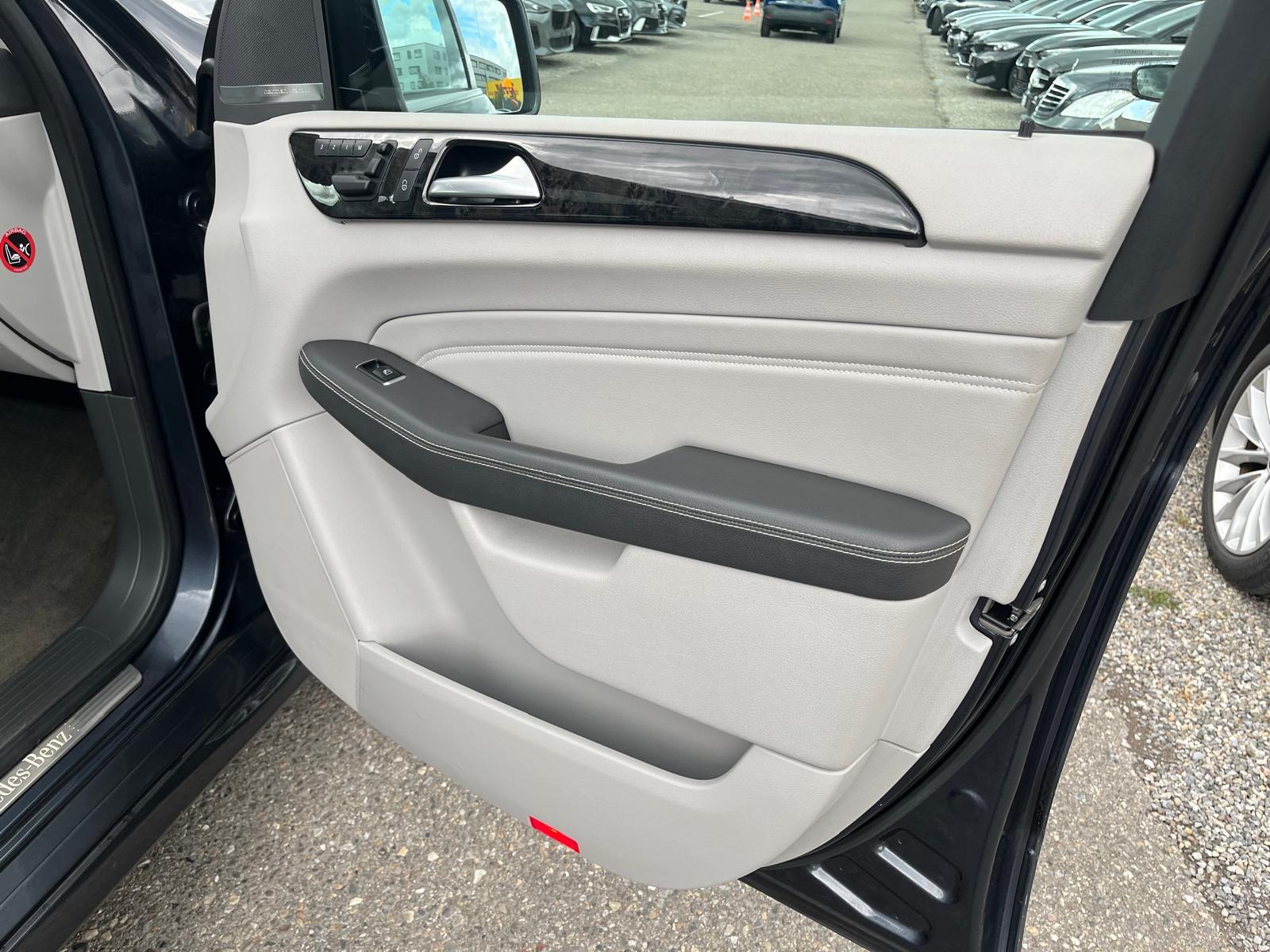 MERCEDES-BENZ ML 350 CDI BlueTec-image-15