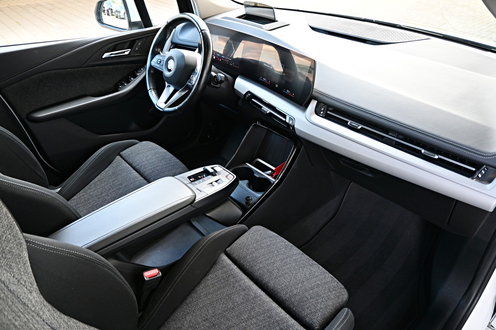 BMW 223d Active Tourer xDrive DKG 4X4 (CH Auto) + AHK 1500kg-image-14