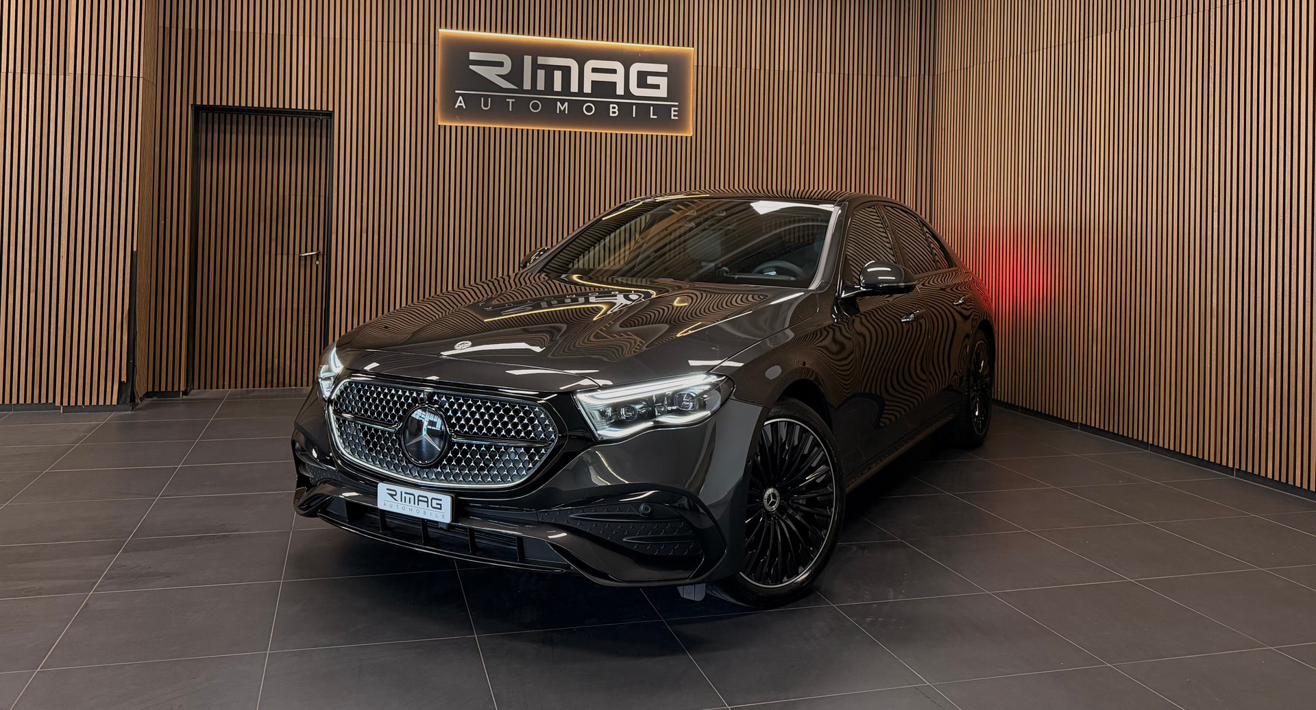 MERCEDES-BENZ E 400 e 4Matic 9G-Tronic | Ch-Fzg. | CarVertical | Vollausstattung