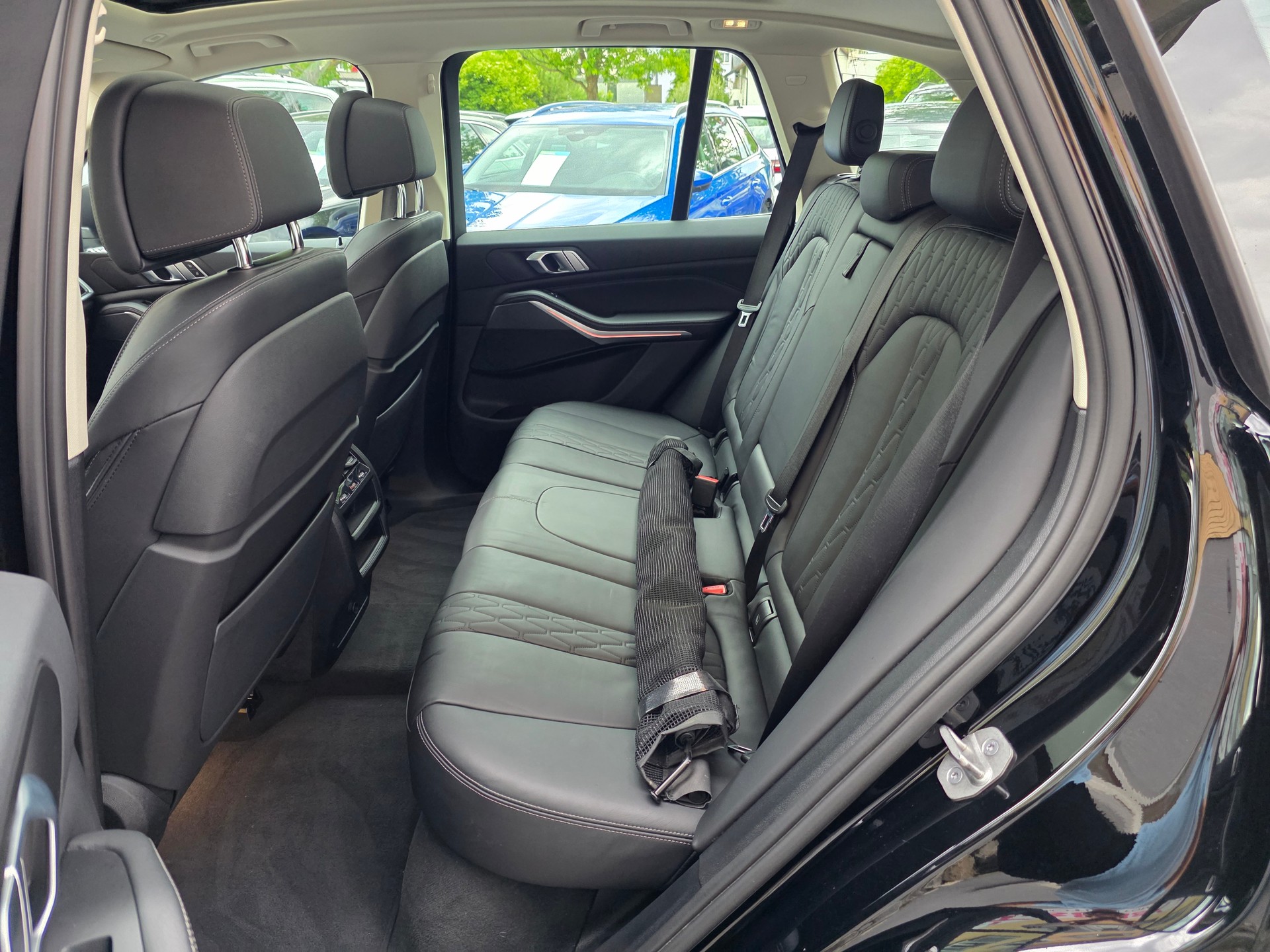 BMW X5 xDrive 48V 30d Steptronic-image-12