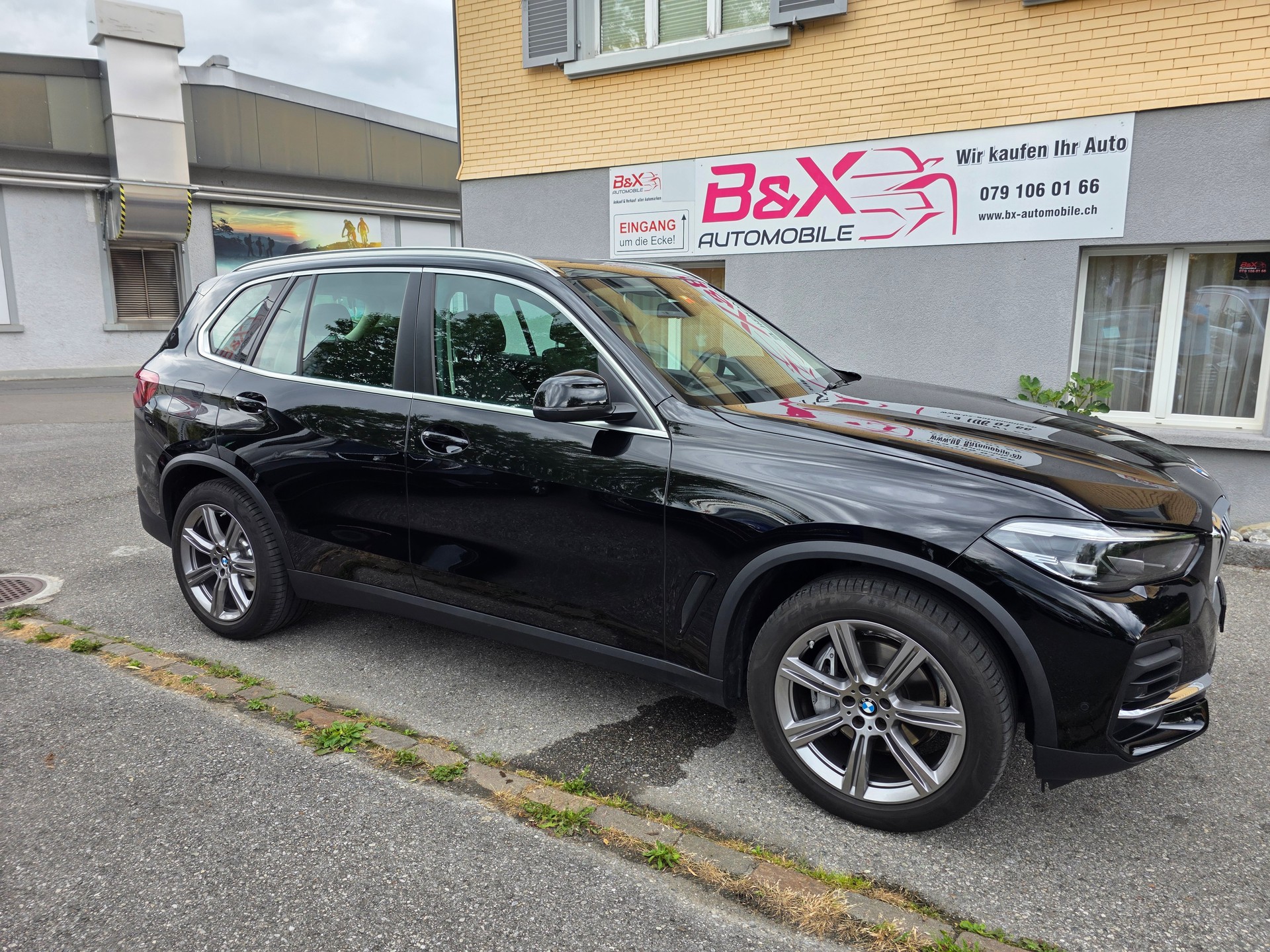 BMW X5 xDrive 48V 30d Steptronic-image-3
