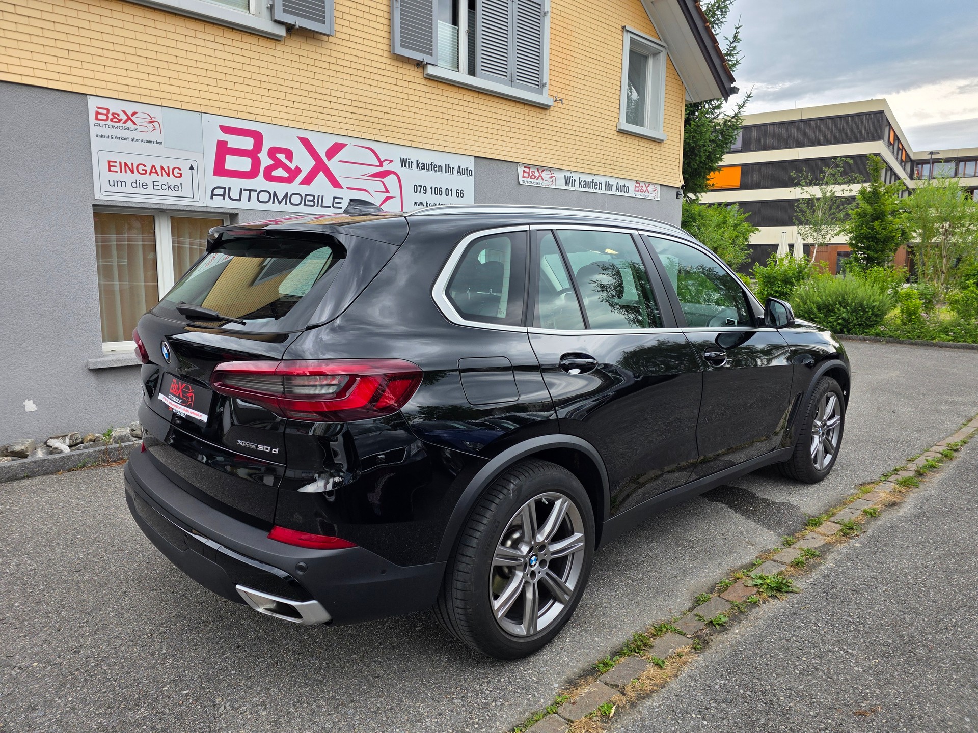 BMW X5 xDrive 48V 30d Steptronic-image-4