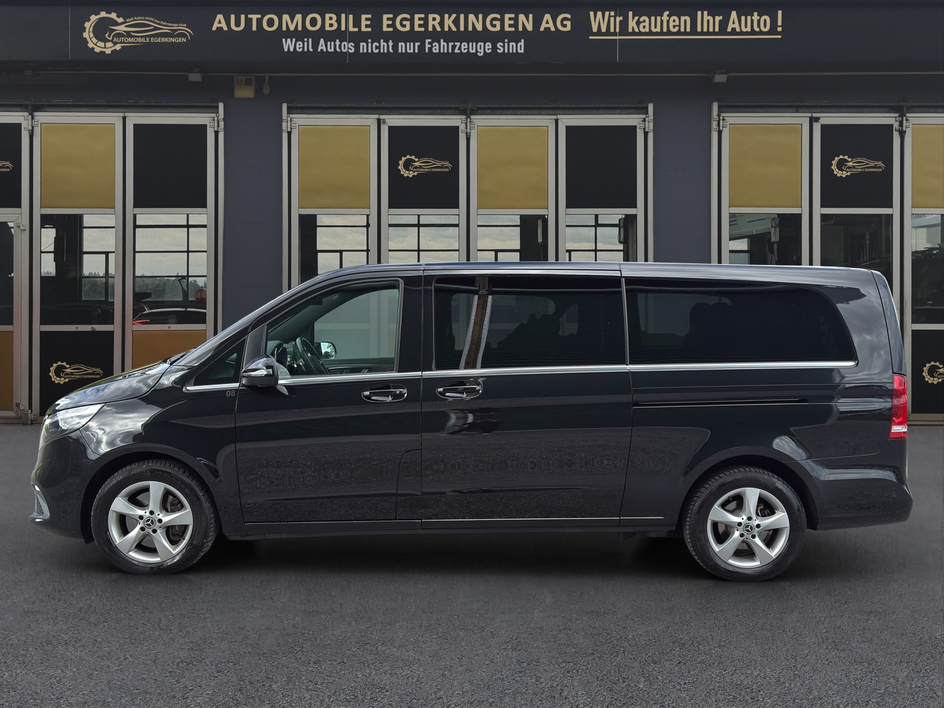 MERCEDES-BENZ V 300 d extralang Avantgarde 4Matic 9G-Tronic-image-7