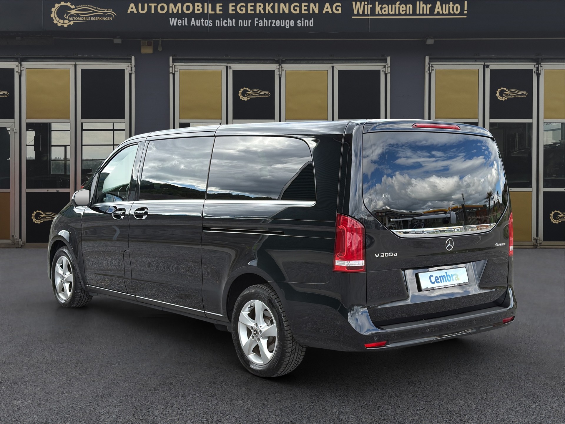 MERCEDES-BENZ V 300 d extralang Avantgarde 4Matic 9G-Tronic-image-6