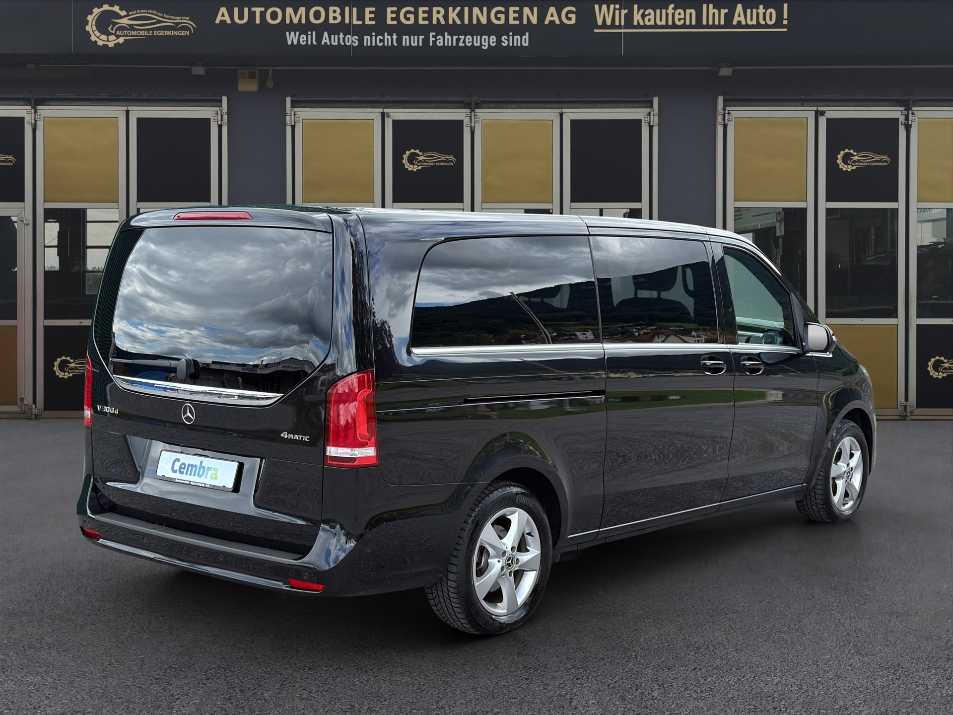 MERCEDES-BENZ V 300 d extralang Avantgarde 4Matic 9G-Tronic-image-4