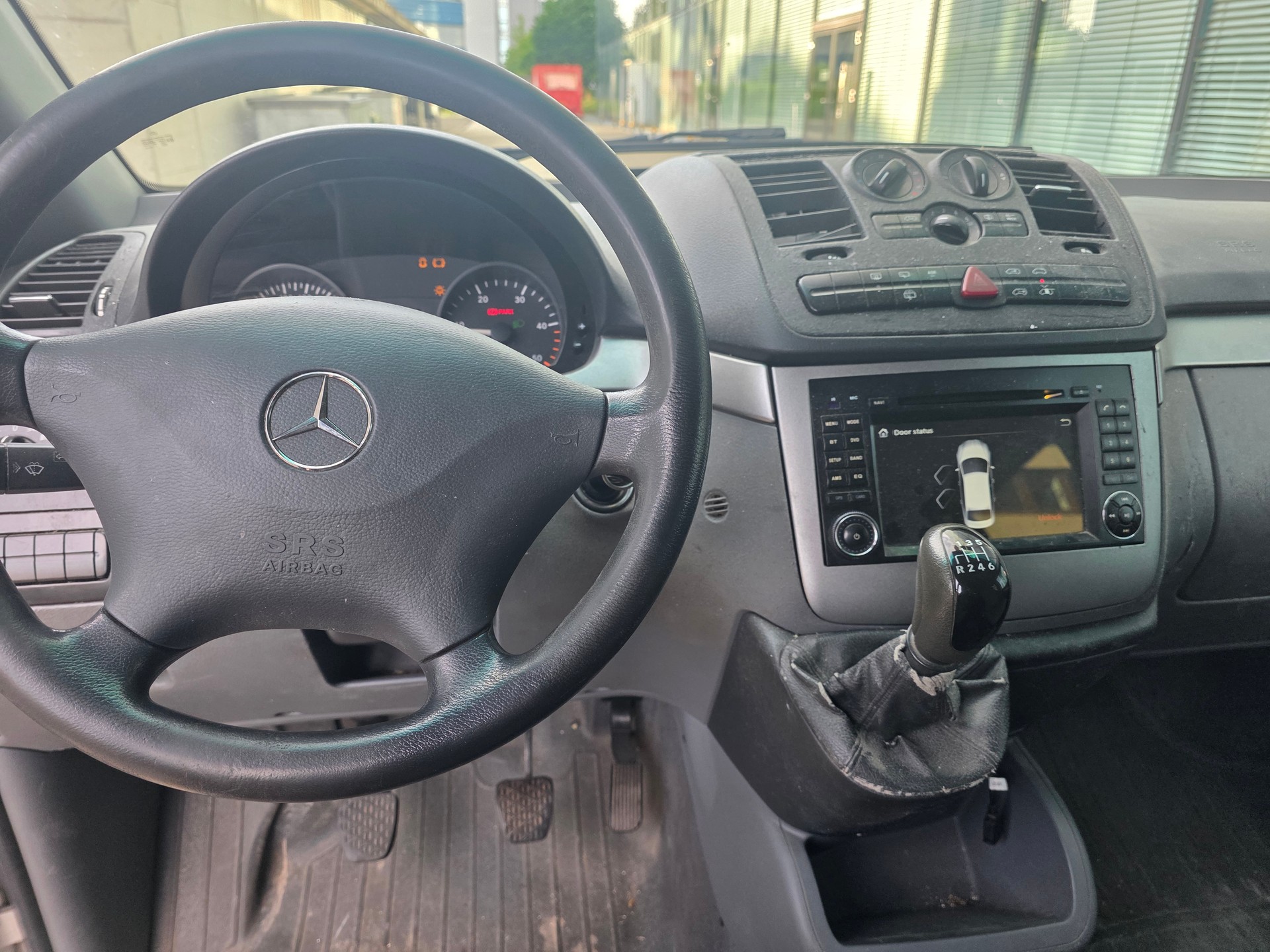 MERCEDES-BENZ Vito 111 CDI-image-10