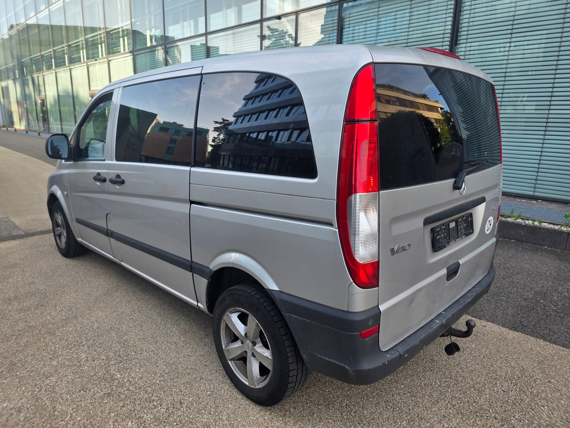 MERCEDES-BENZ Vito 111 CDI-image-4