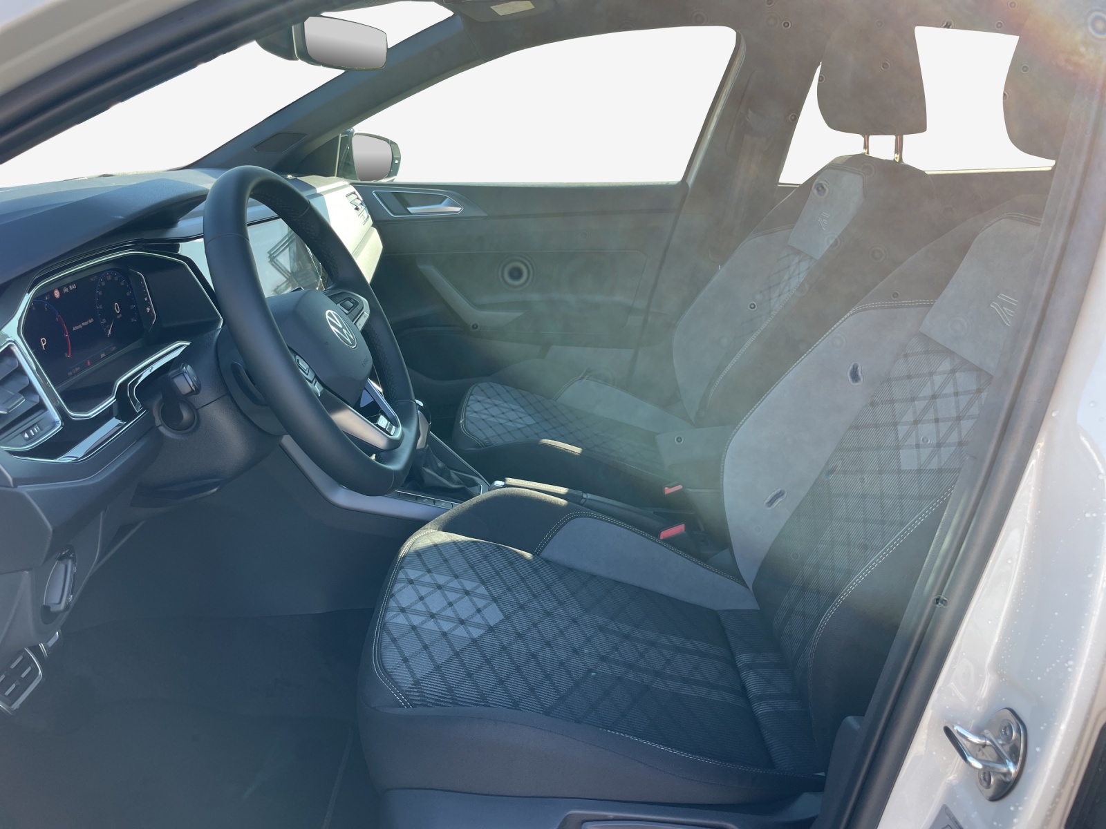VW Polo 1.0 TSI R-Line DSG-image-7