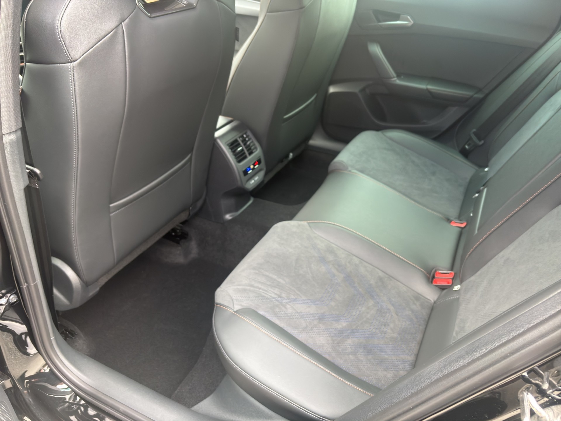 CUPRA Formentor 2.0TSI VZ 4Drive DSG-image-10