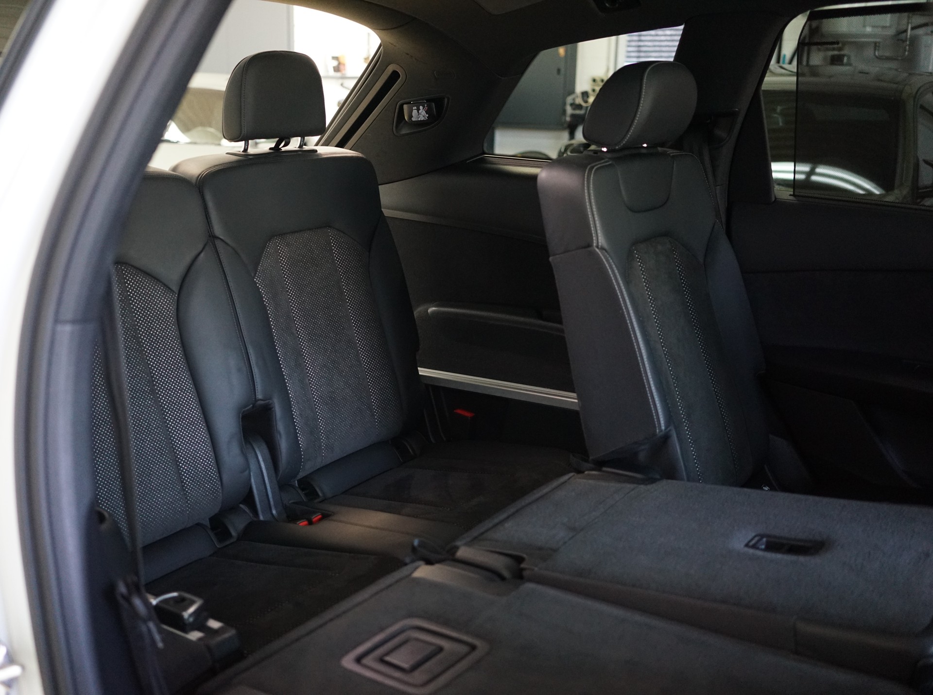 AUDI Q7 3.0 TDI quattro tiptronic-image-30