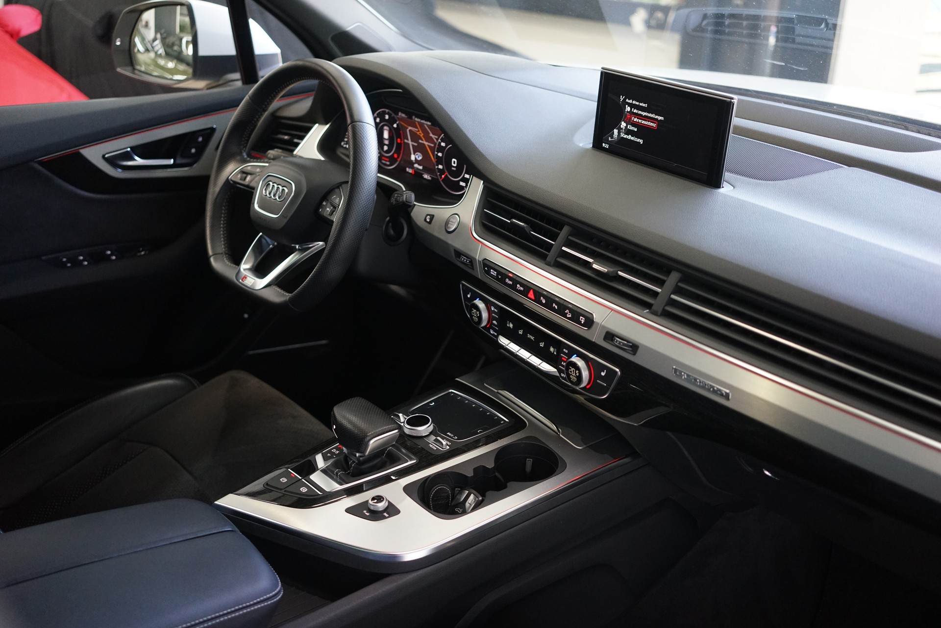 AUDI Q7 3.0 TDI quattro tiptronic-image-26