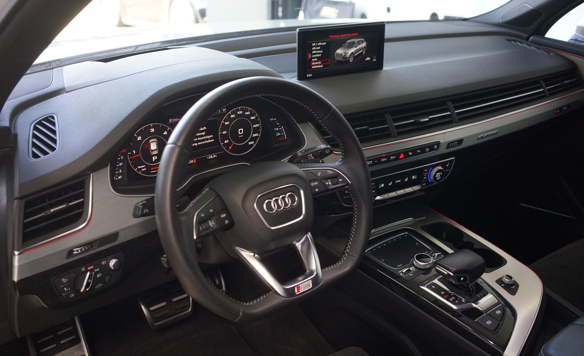 AUDI Q7 3.0 TDI quattro tiptronic-image-15