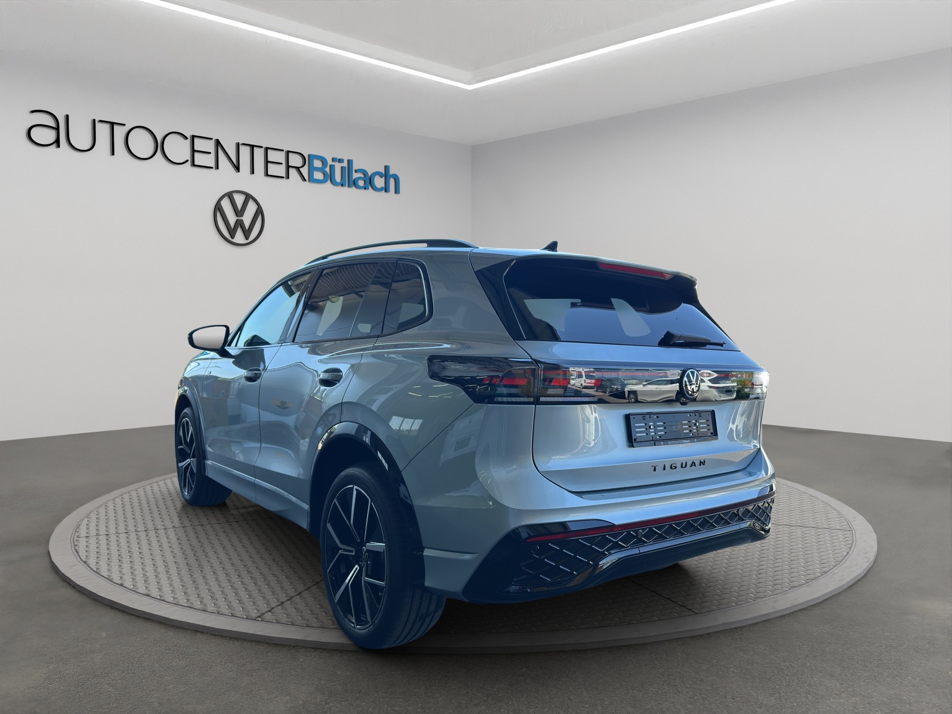 VW Tiguan 2.0 TDI SCR R-Line United 4Motion DSG-image-6