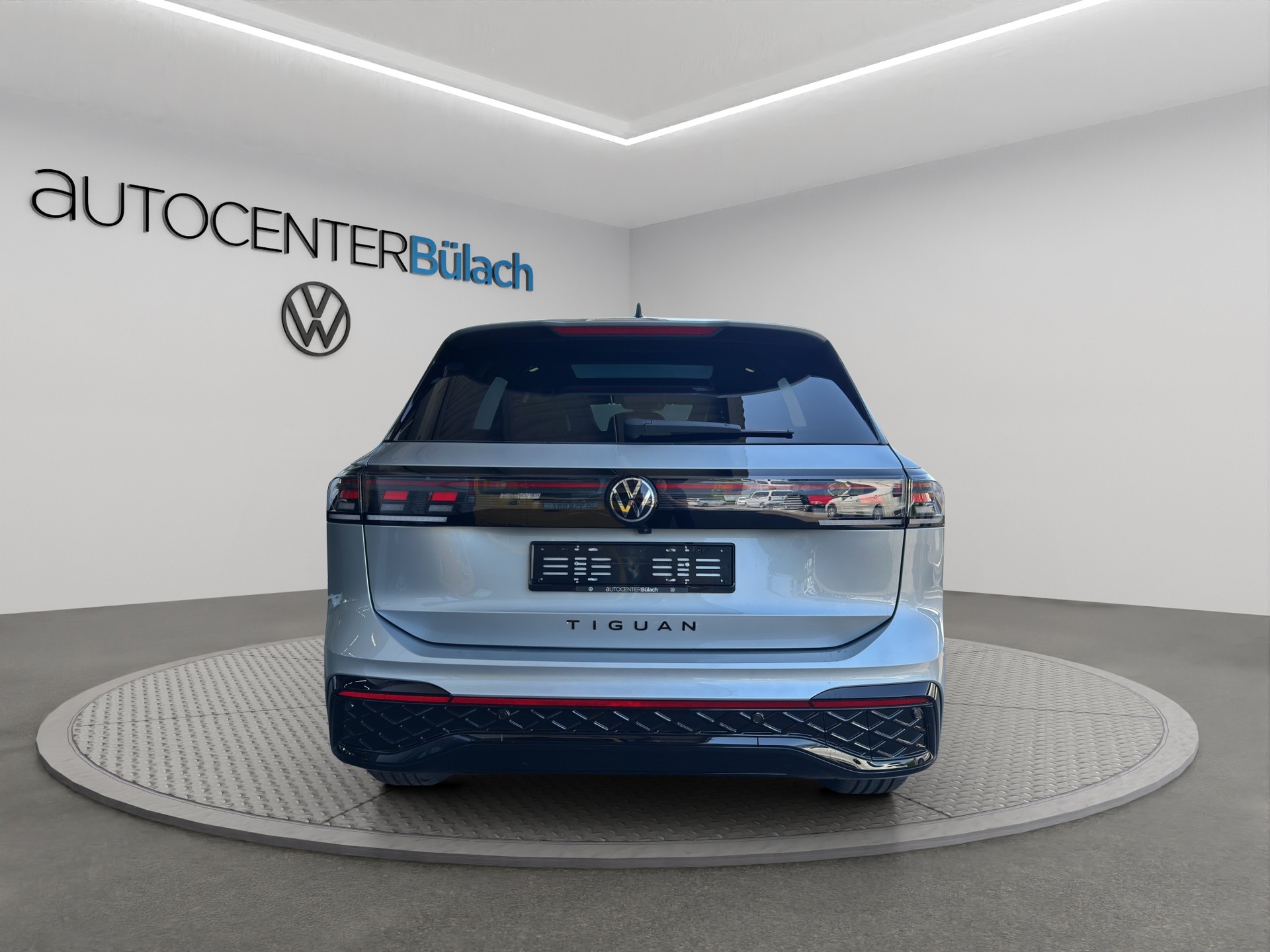 VW Tiguan 2.0 TDI SCR R-Line United 4Motion DSG-image-5